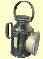 click for 8K .jpg image of3 aspect handlamp